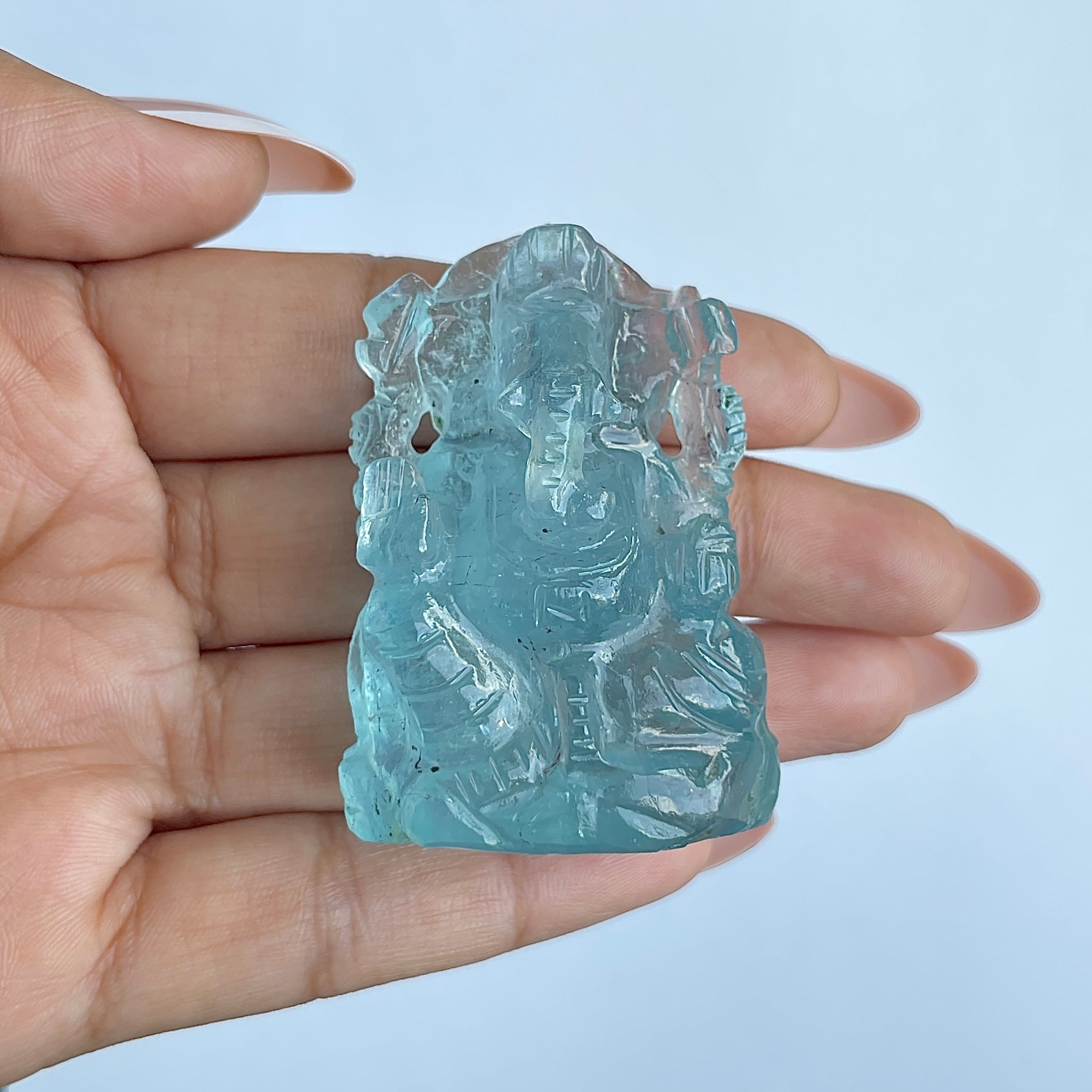 พระพิฆเนศทรงเครื่อง Aquamarine น้ำหนัก 291 กะรัต ส่วนสูง 5.1 ซม.(AQM-MRT-9.)