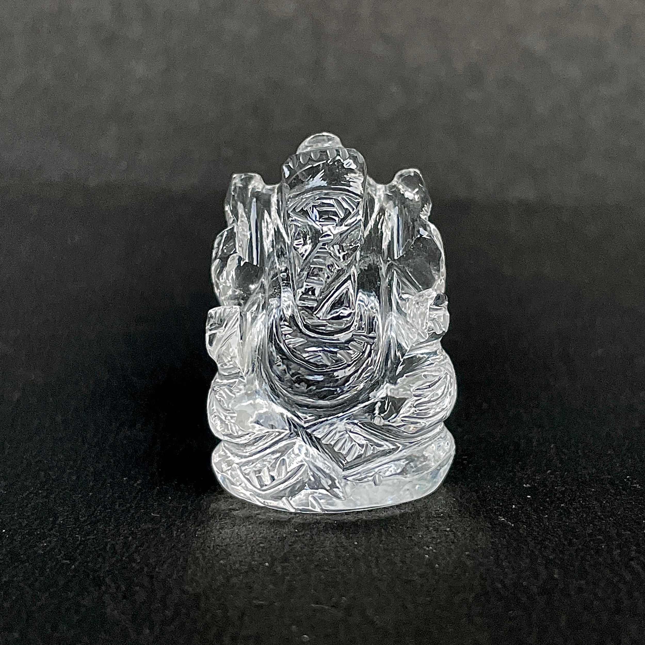 รูปเคารพพระพิฆเนศคริสตัลควอตซ์ 84.5 กะรัต สูง 3 ซม.(CST-MRT-101.)