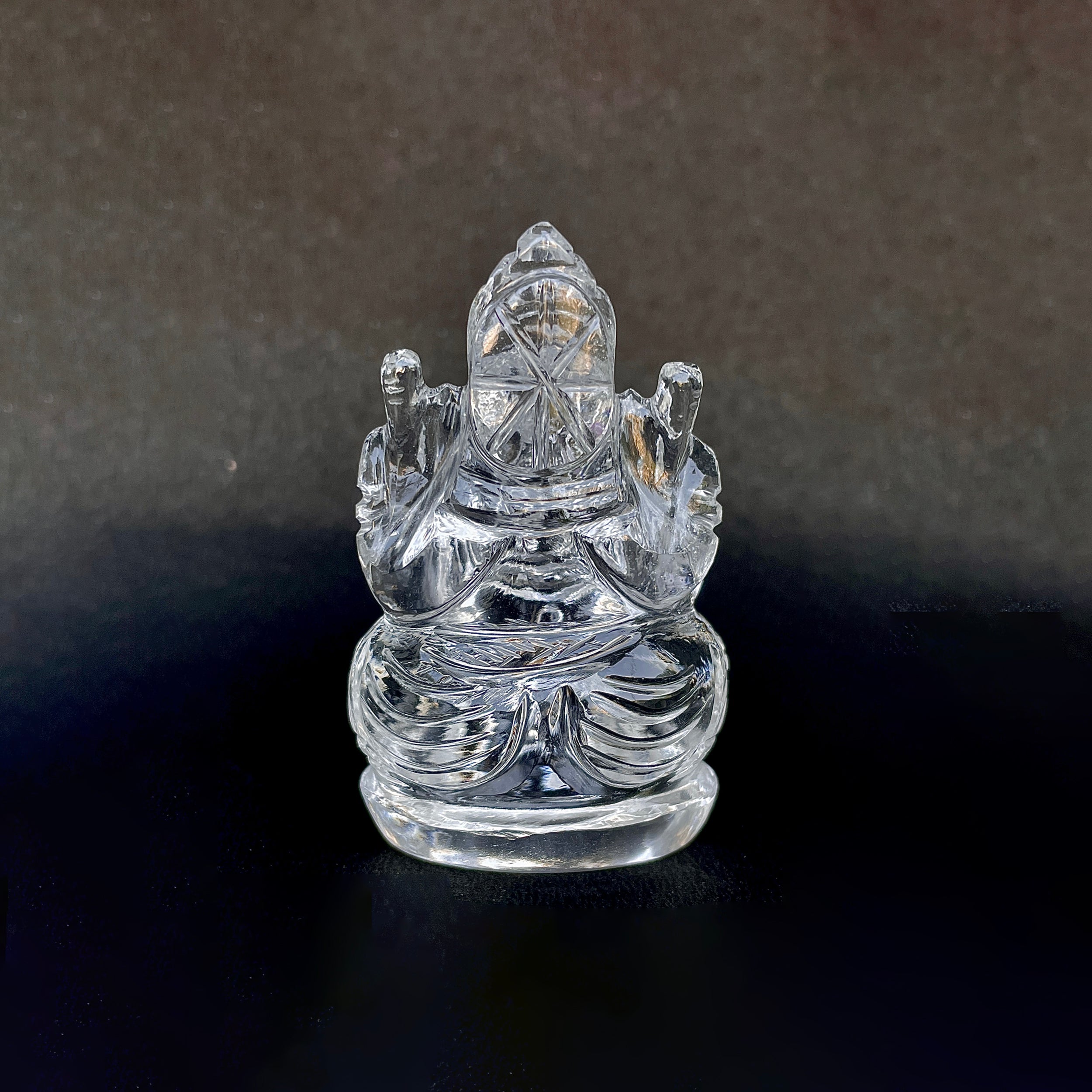 รูปเคารพพระพิฆเนศคริสตัลควอตซ์ น้ำหนัก 475.5 กะรัต สูง 6.8 ซม.(CST-MRT-119.)