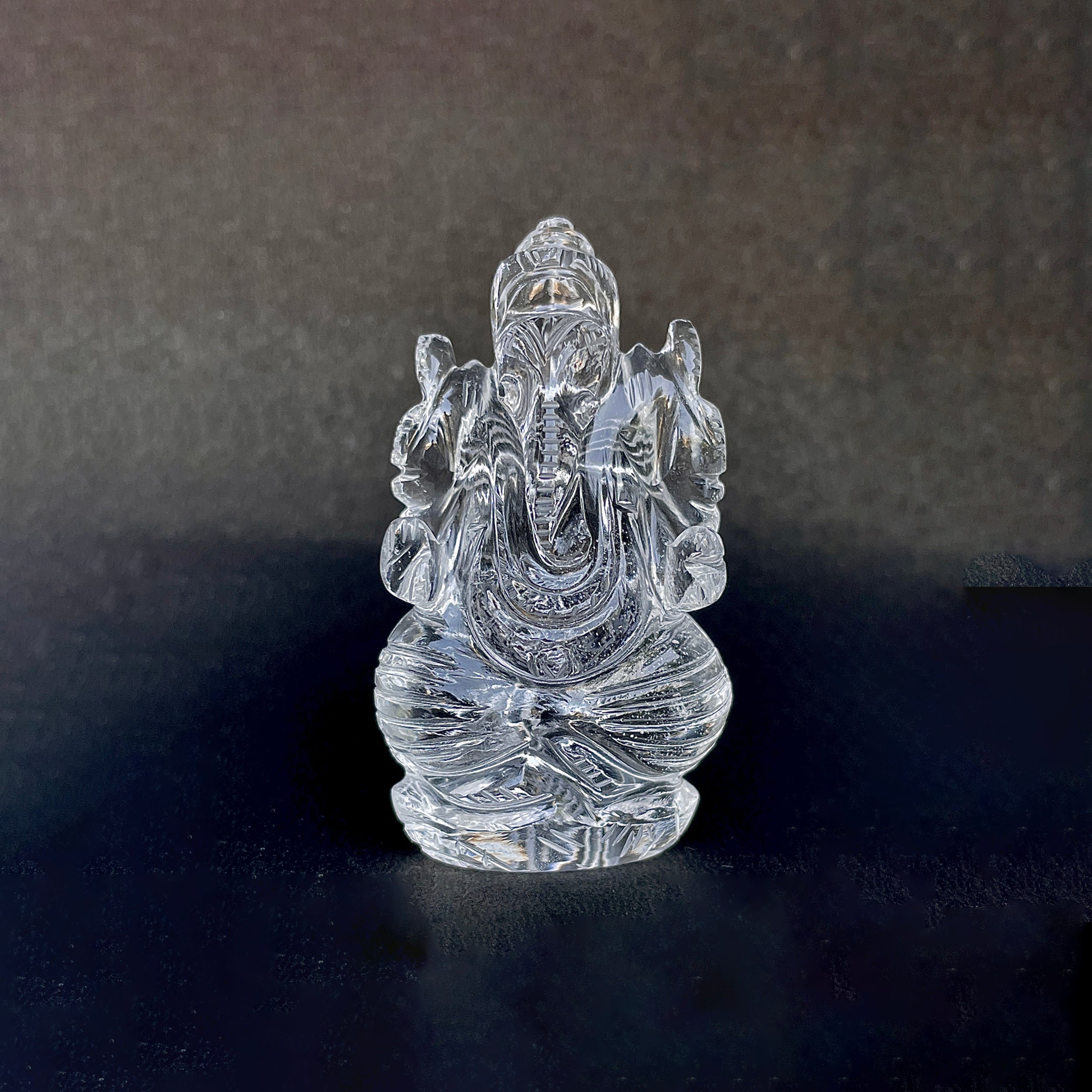รูปเคารพพระพิฆเนศคริสตัลควอตซ์ 383.5 กะรัต สูง 6.8 ซม.(CST-MRT-126.)