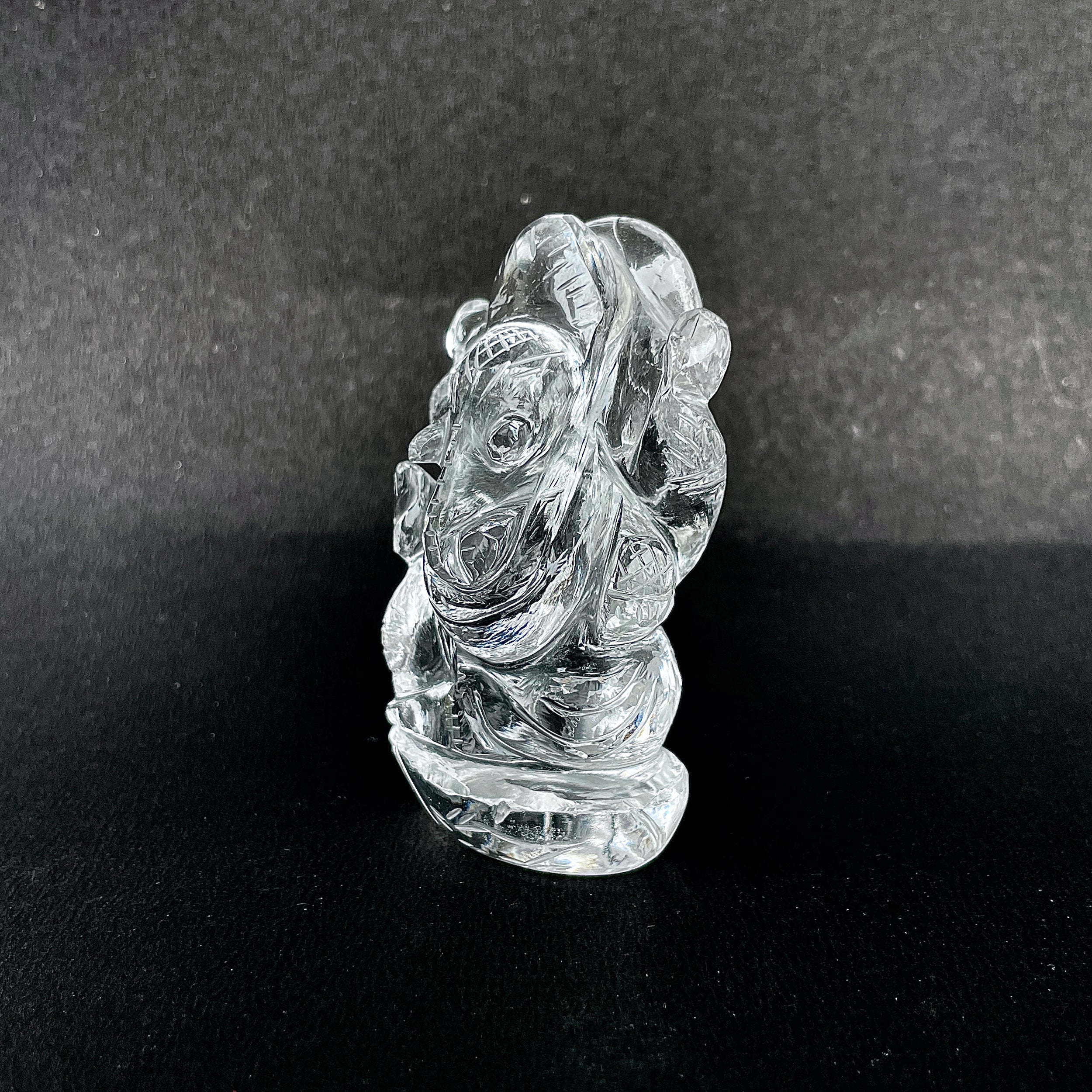 รูปเคารพพระพิฆเนศคริสตัลควอตซ์ น้ำหนัก 519.5 กะรัต สูง 7.1 ซม.(CST-MRT-130.)