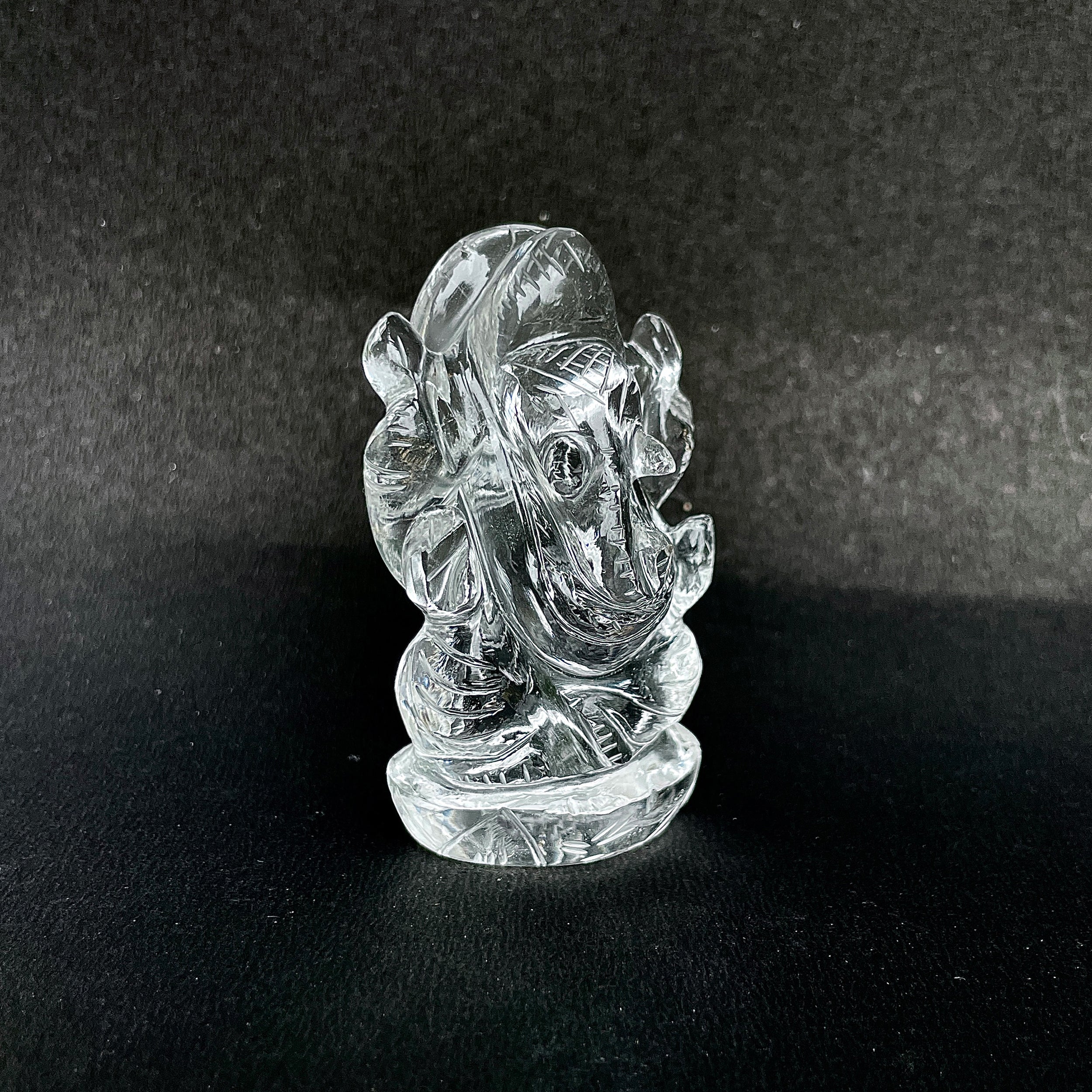 รูปเคารพพระพิฆเนศคริสตัลควอตซ์ น้ำหนัก 519.5 กะรัต สูง 7.1 ซม.(CST-MRT-130.)