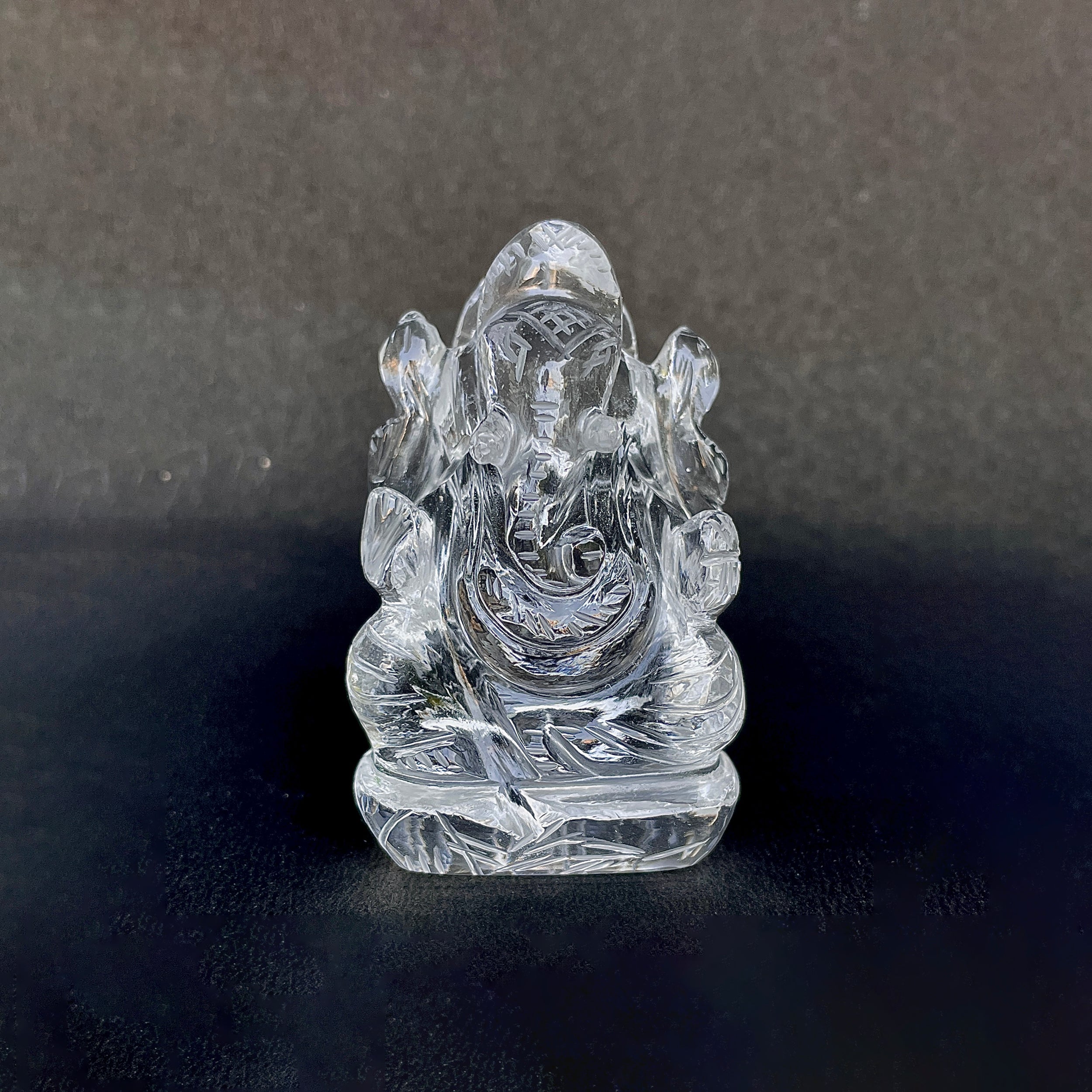 รูปเคารพพระพิฆเนศคริสตัลควอตซ์ 588.5 กะรัต สูง 6.8 ซม.(CST-MRT-132.)