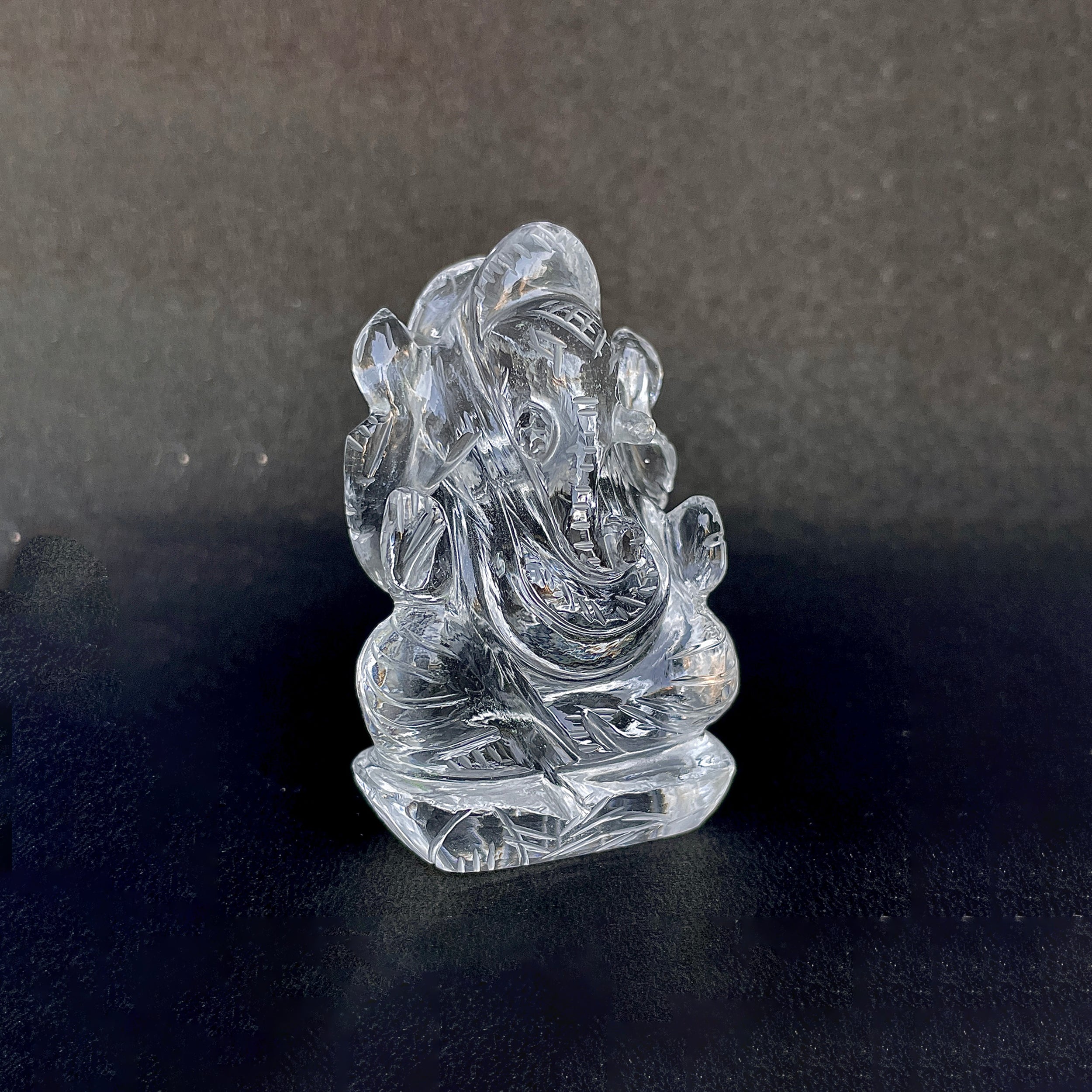 รูปเคารพพระพิฆเนศคริสตัลควอตซ์ 588.5 กะรัต สูง 6.8 ซม.(CST-MRT-132.)