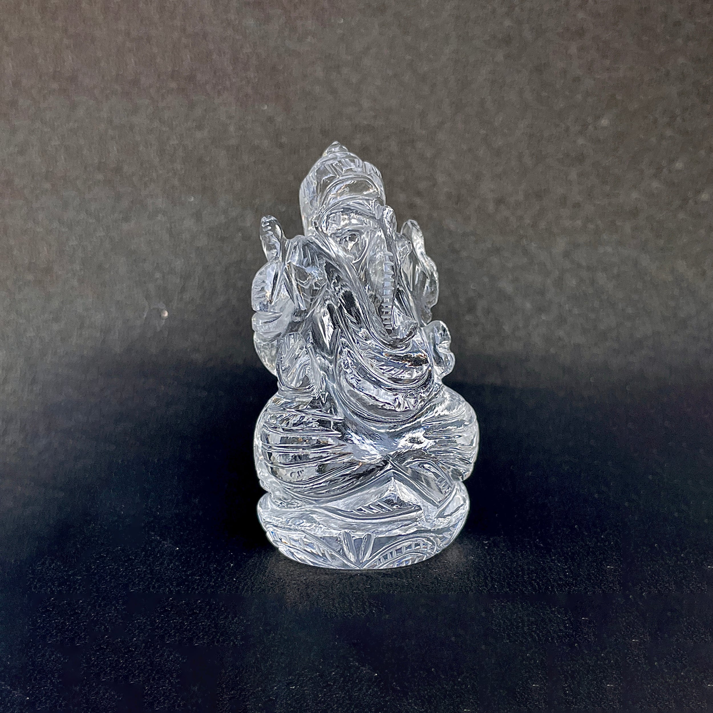 รูปเคารพพระพิฆเนศคริสตัลควอตซ์ น้ำหนัก 543.5 กะรัต สูง 6.8 ซม.(CST-MRT-133.)