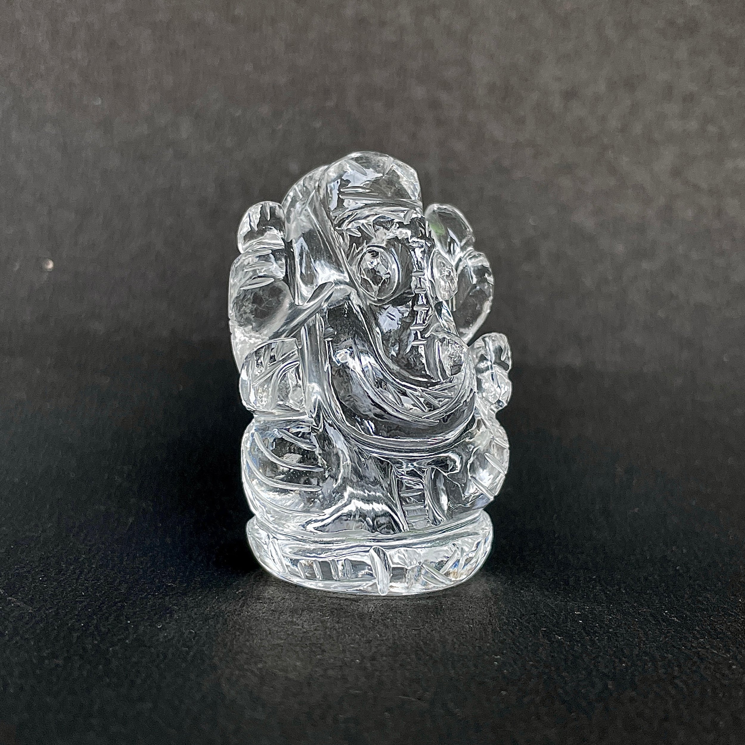 รูปเคารพพระพิฆเนศคริสตัลควอตซ์ 235 กะรัต สูง 4.5 ซม.(CST-MRT-38.)