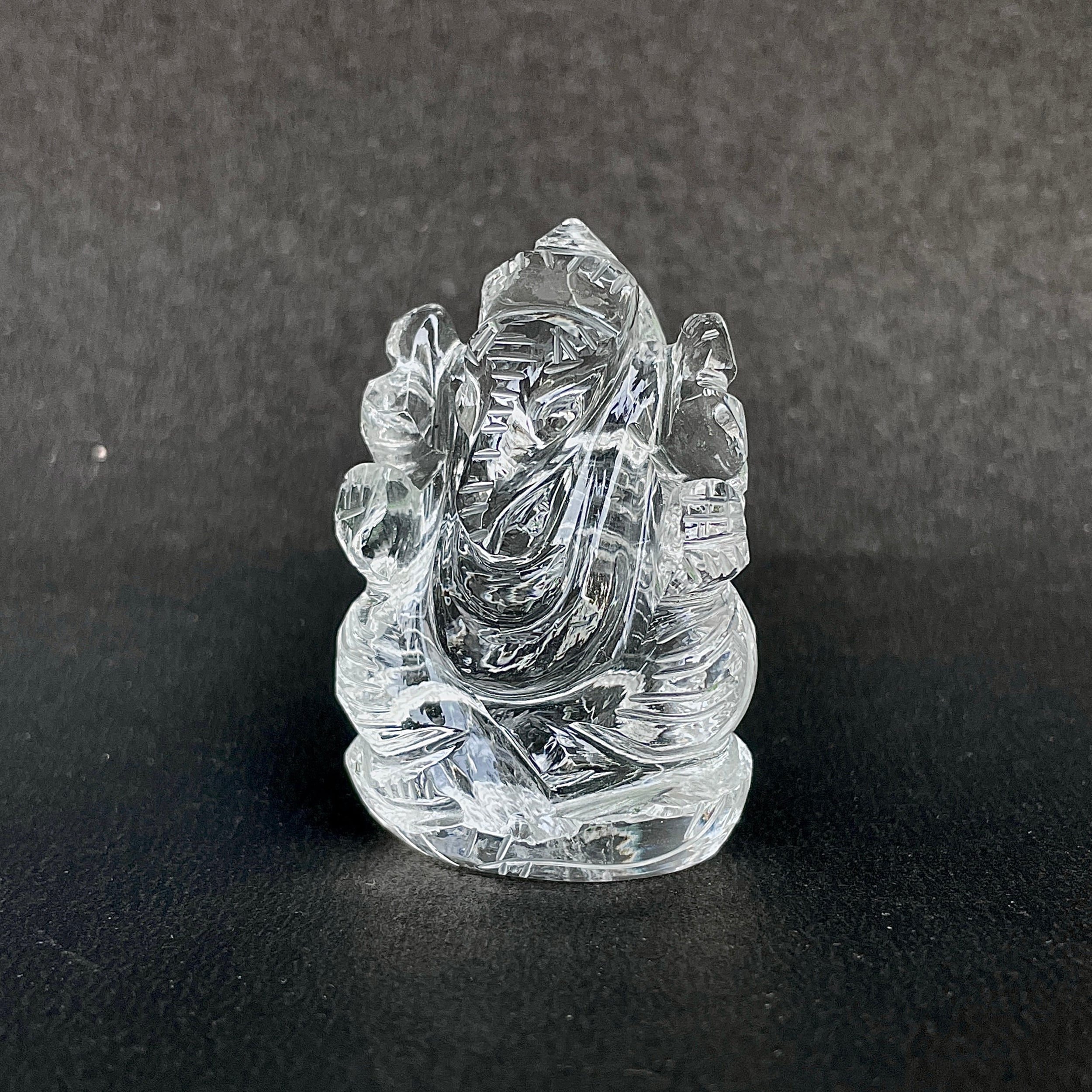 รูปเคารพพระพิฆเนศคริสตัลควอตซ์ น้ำหนัก 243.5 กะรัต สูง 4.8 ซม.(CST-MRT-40.)