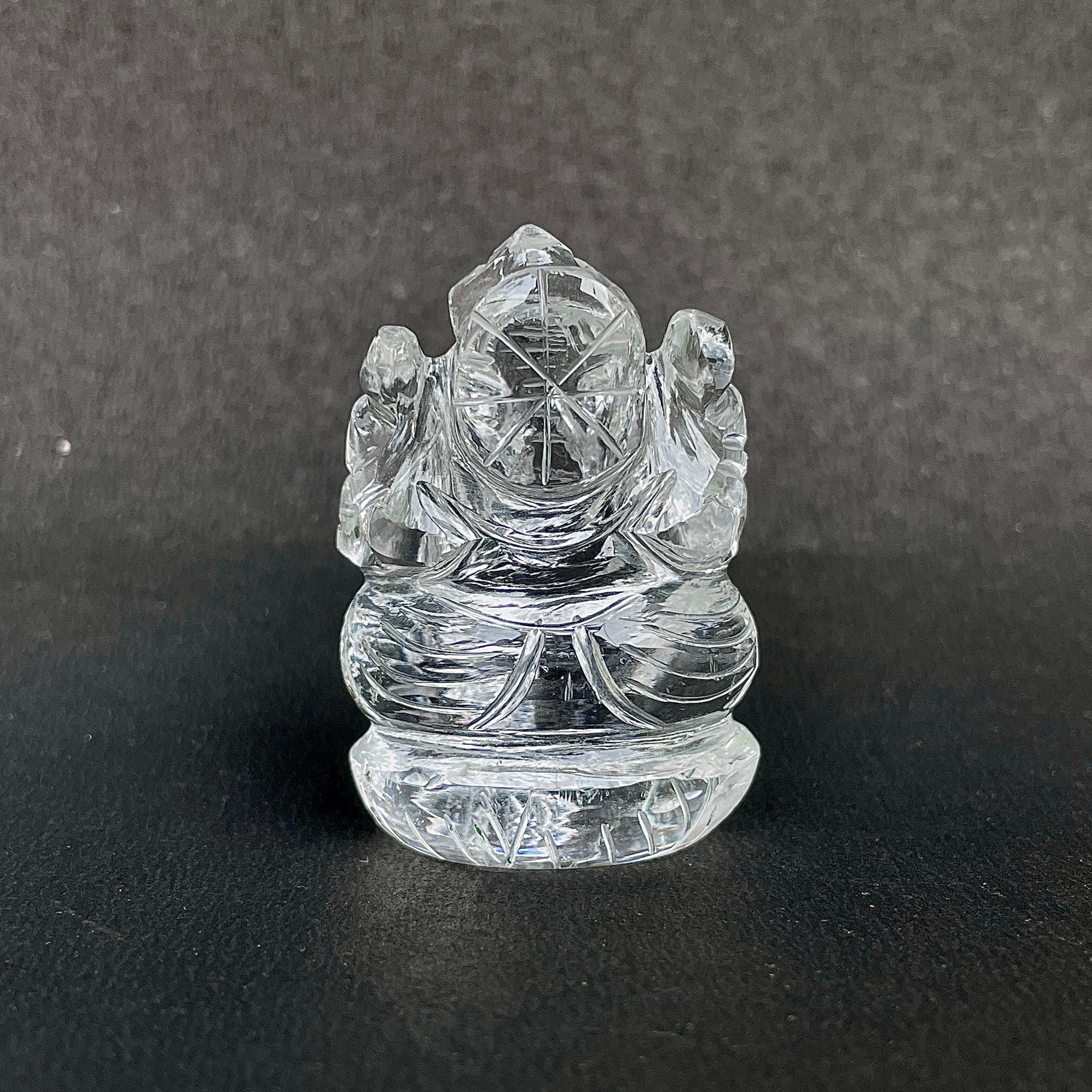 รูปเคารพพระพิฆเนศคริสตัลควอตซ์ น้ำหนัก 243.5 กะรัต สูง 4.8 ซม.(CST-MRT-40.)