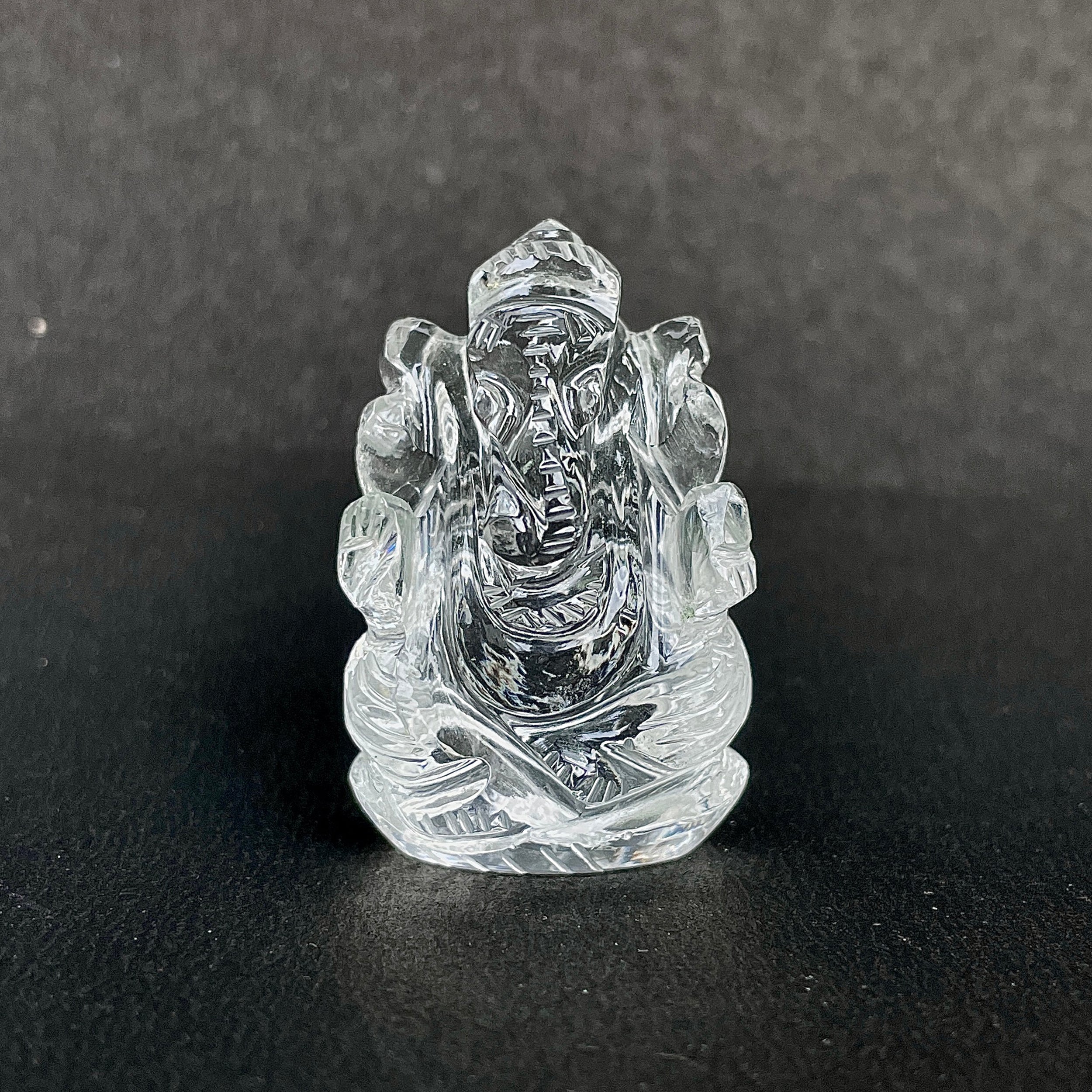 รูปเคารพพระพิฆเนศคริสตัลควอตซ์ 142.5 กะรัต สูง 4 ซม.(CST-MRT-43.)