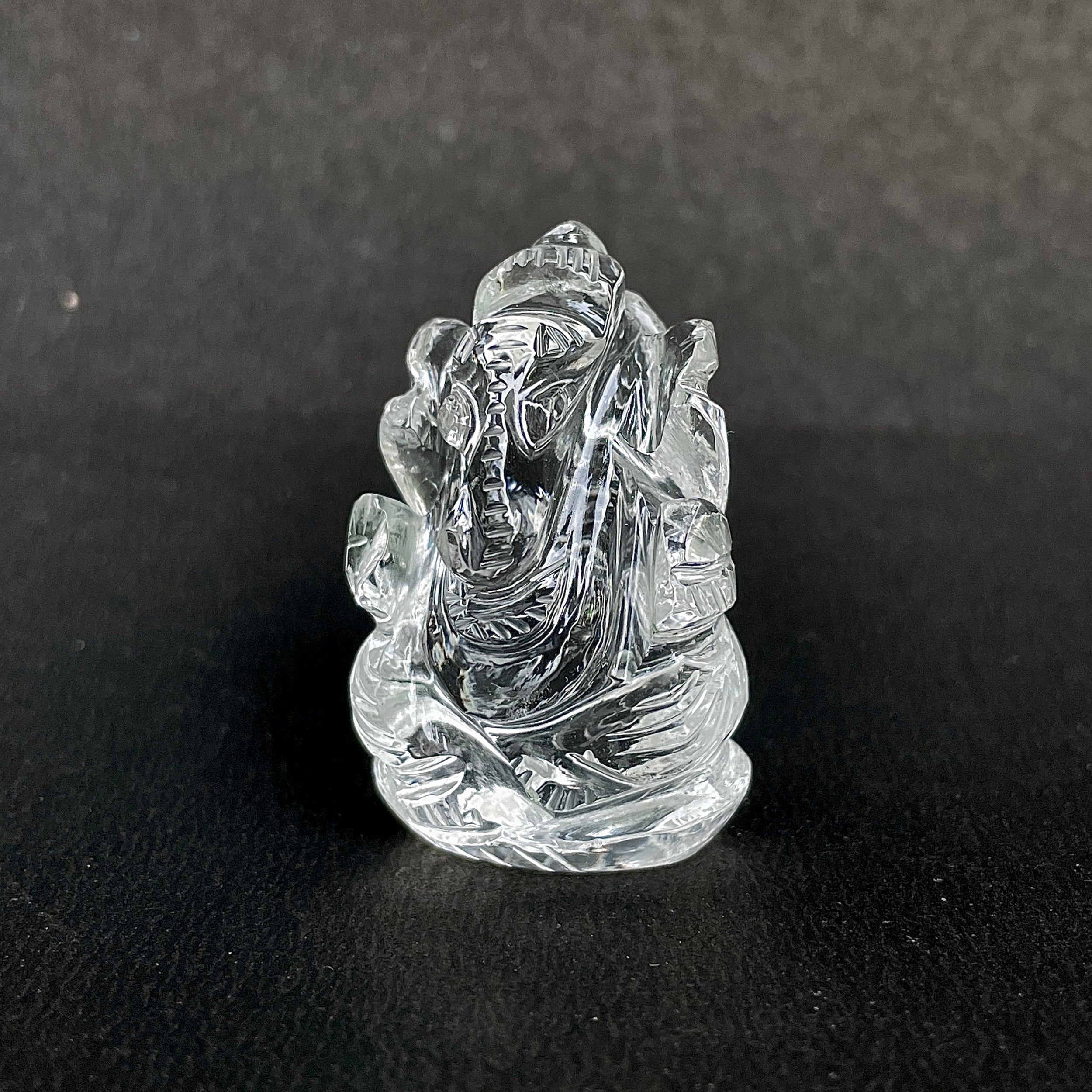 รูปเคารพพระพิฆเนศคริสตัลควอตซ์ 142.5 กะรัต สูง 4 ซม.(CST-MRT-43.)