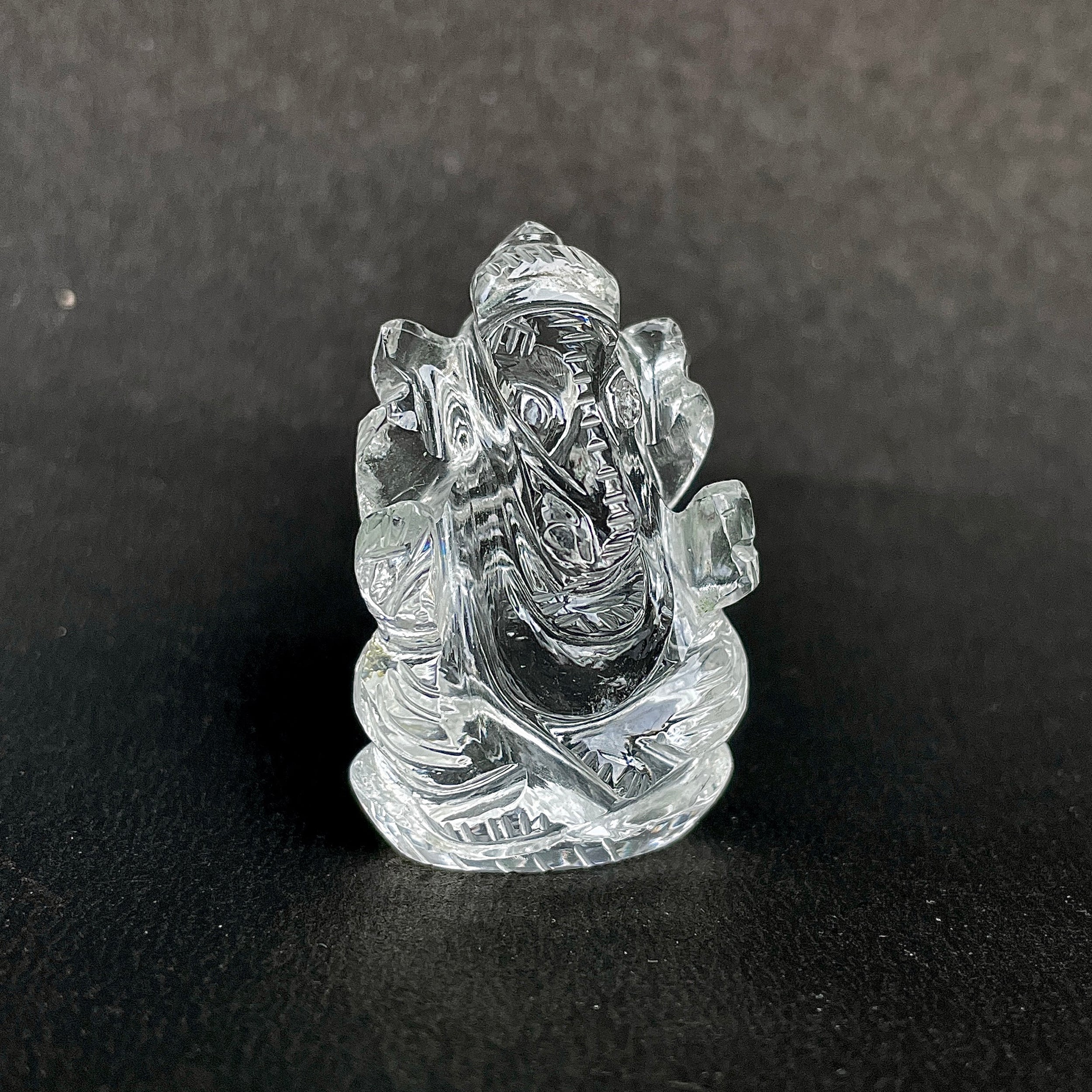 รูปเคารพพระพิฆเนศคริสตัลควอตซ์ 142.5 กะรัต สูง 4 ซม.(CST-MRT-43.)
