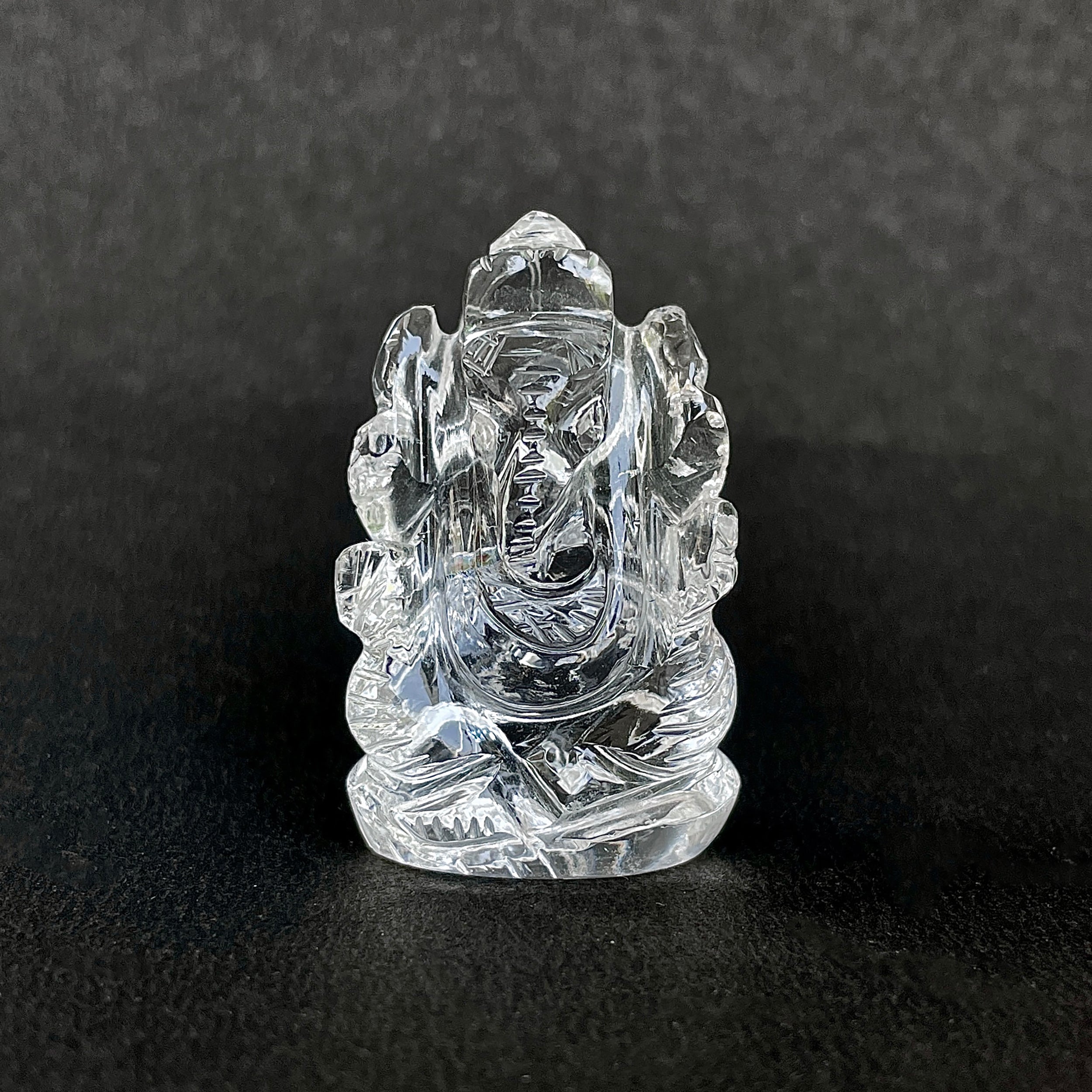 Crystal Quartz Ganesha Idol 128.5 Carat Idol Height-4 CM-(CST-MRT-64.)