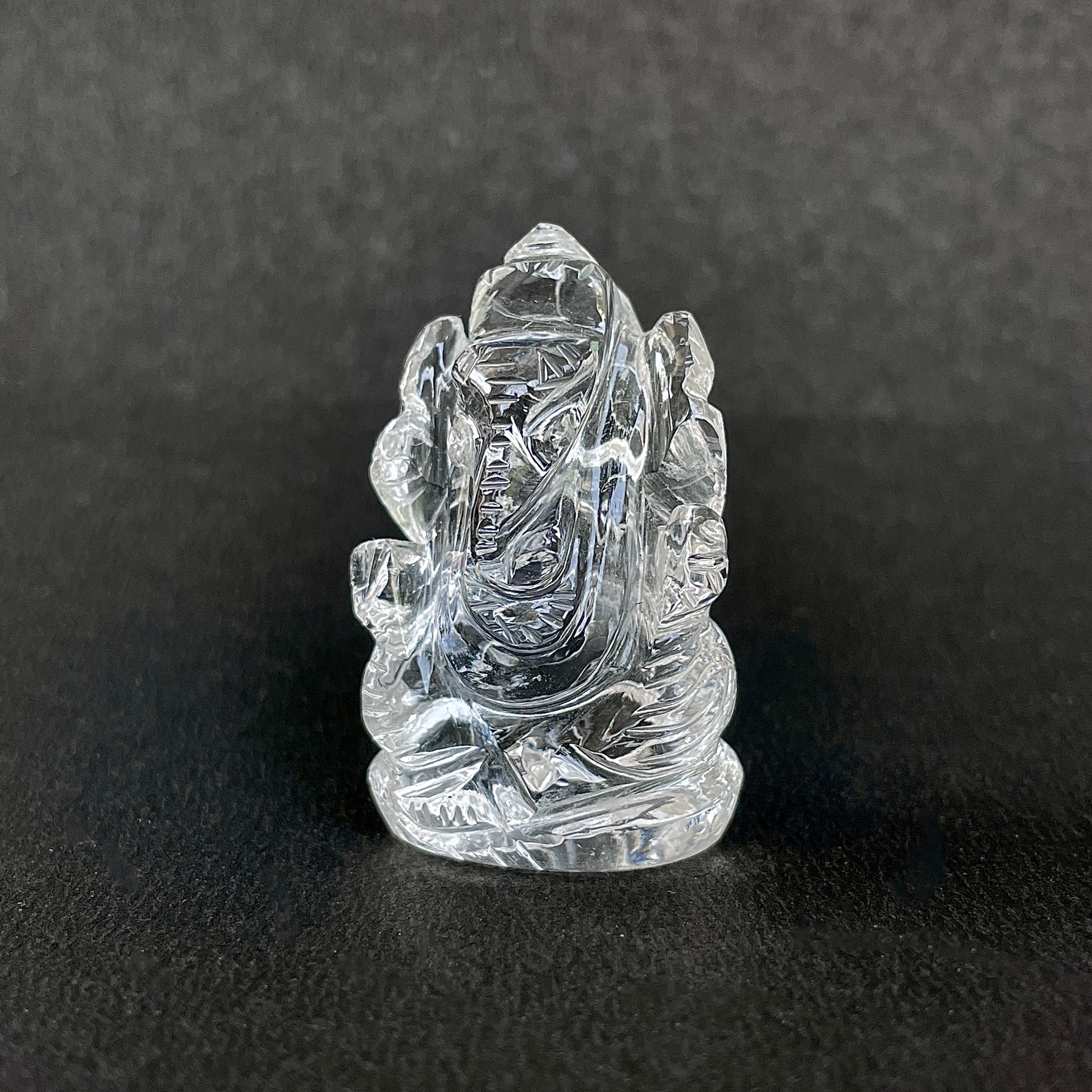 Crystal Quartz Ganesha Idol 128.5 Carat Idol Height-4 CM-(CST-MRT-64.)