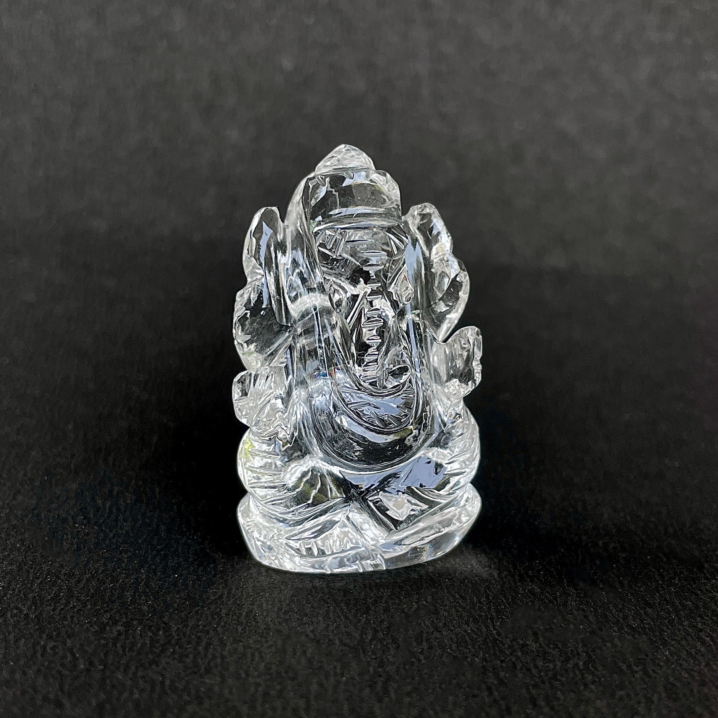 Crystal Quartz Ganesha Idol 128.5 Carat Idol Height-4 CM-(CST-MRT-64.)