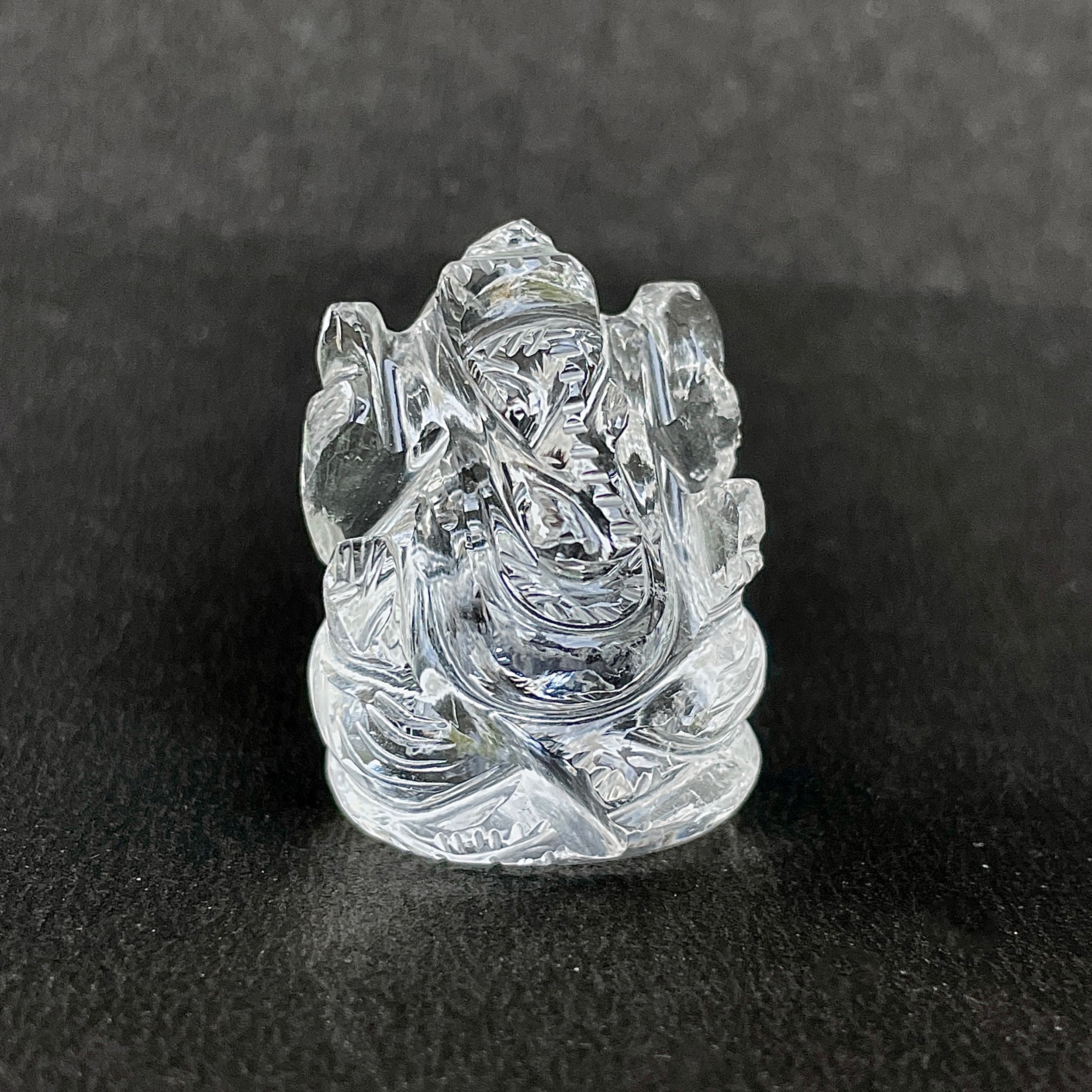 รูปเคารพพระพิฆเนศคริสตัลควอตซ์ 99.5 กะรัต สูง 3 ซม.(CST-MRT-69.)