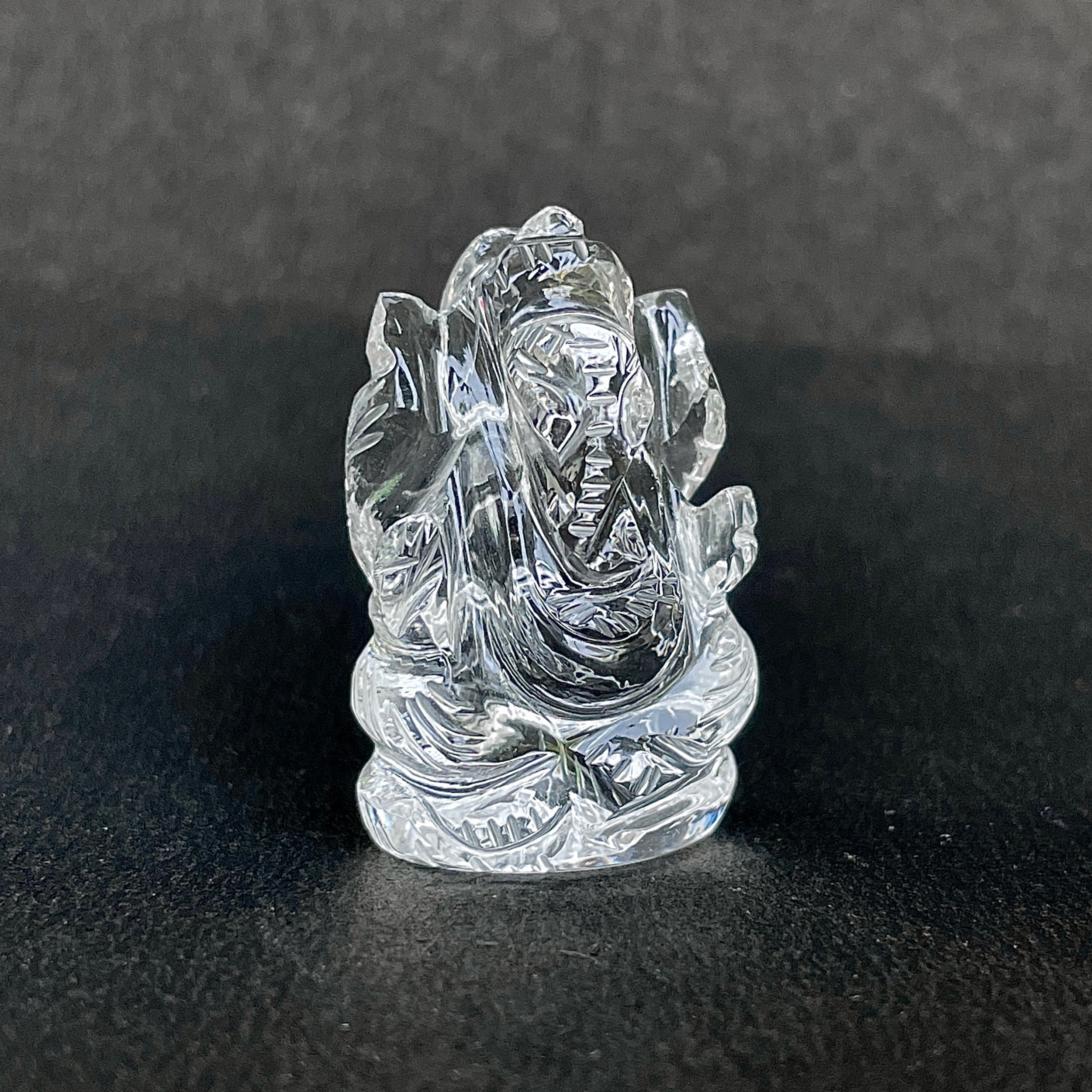 รูปเคารพพระพิฆเนศคริสตัลควอตซ์ 80.5 กะรัต สูง 3.3 ซม.(CST-MRT-82.)