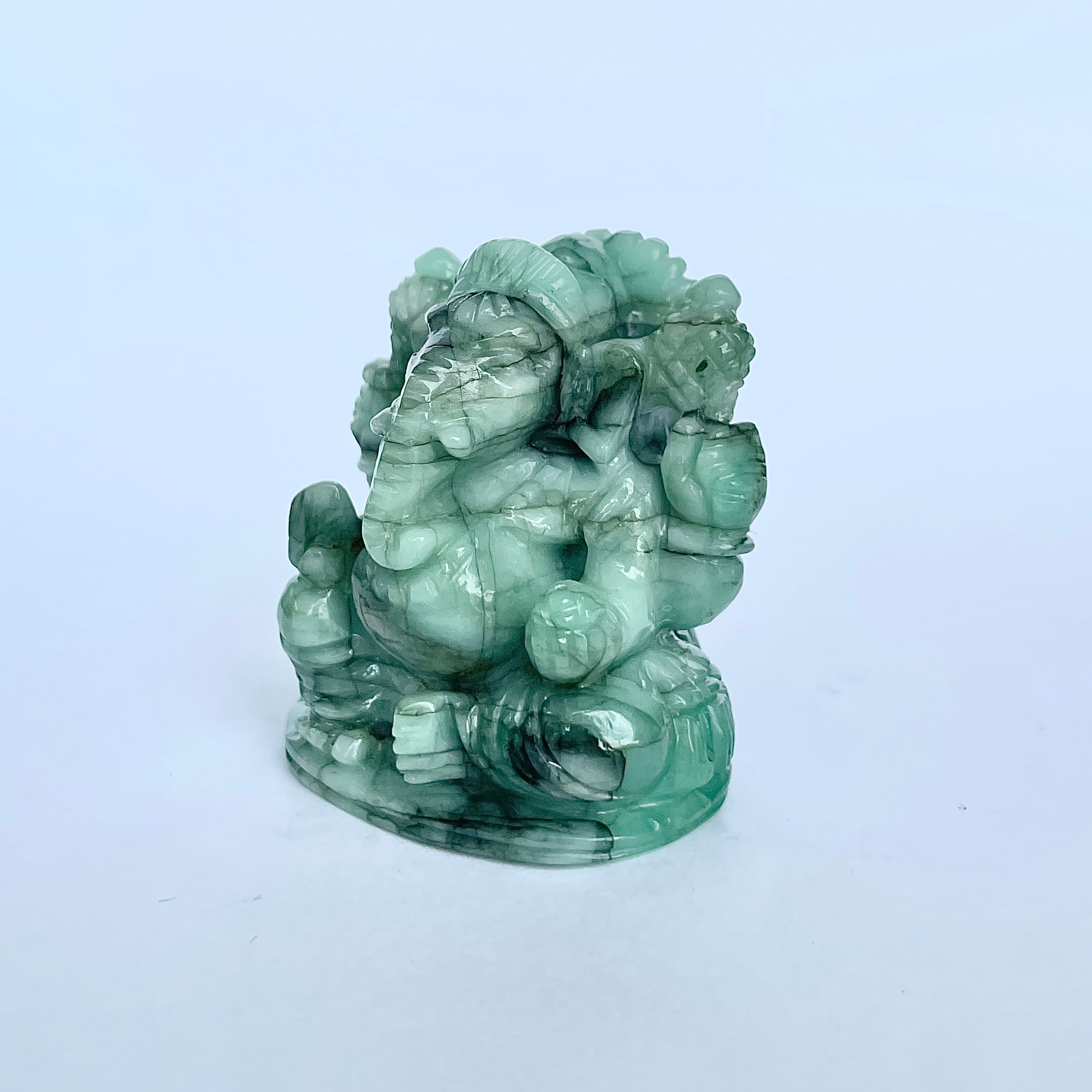 พระพิฆเนศทรงมรกต น้ำหนัก 300 กะรัต สูง 4.1 ซม.(EMD-MRT-8.)