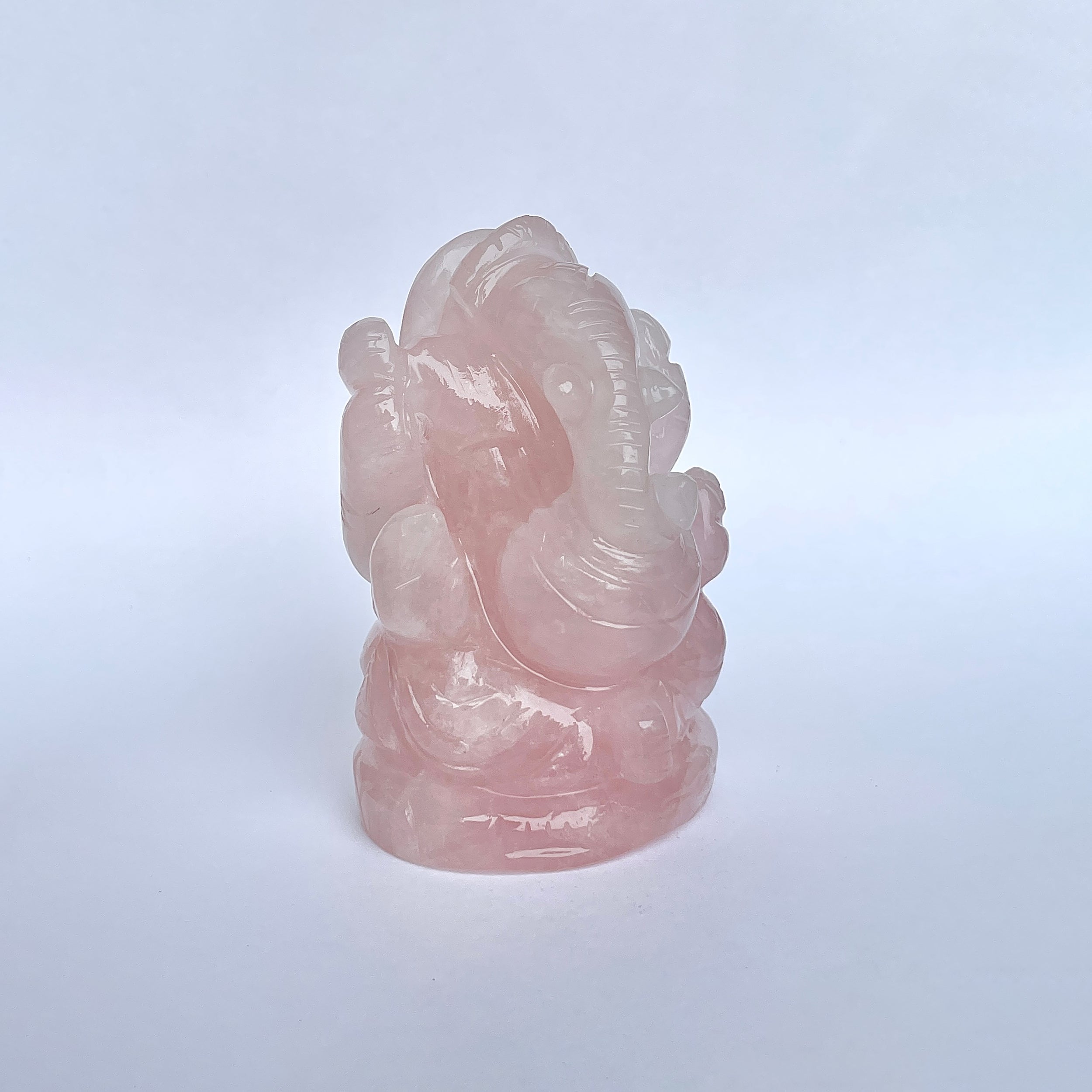รูปเคารพพระพิฆเนศหินโรสควอตซ์ น้ำหนัก 2240 กะรัต สูง 9.3 ซม.(RSQ-MRT-10.)