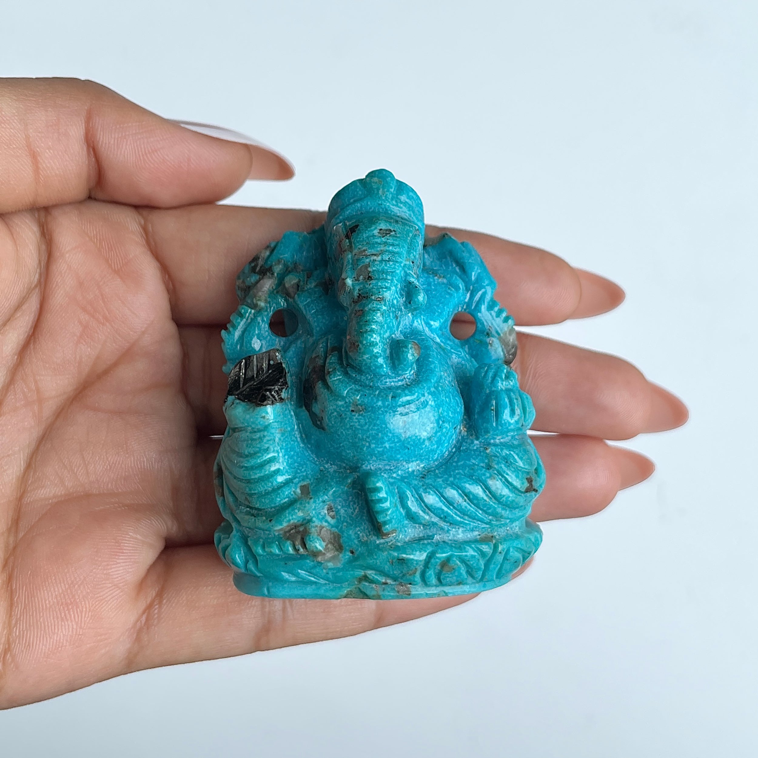 พระพิฆเนศองค์ใหญ่ สีฟ้า เทอร์ควอยซ์ น้ำหนัก 520 กะรัต สูง 6.1 ซม.(TRQ-MRT-8.)